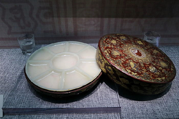 ����������̺͸�