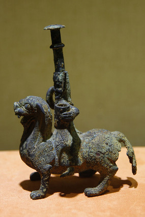 ������ʨ��̨