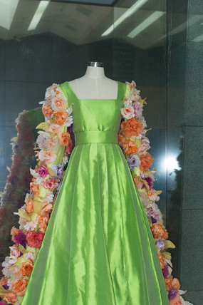 ����˿���װ