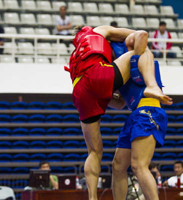 ��ӱ�ס����