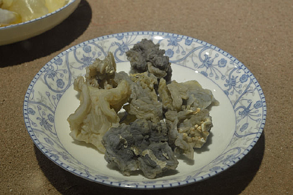 ʯͷ���İײ�