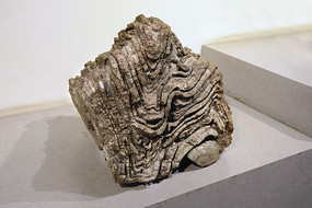 ��ʯ����