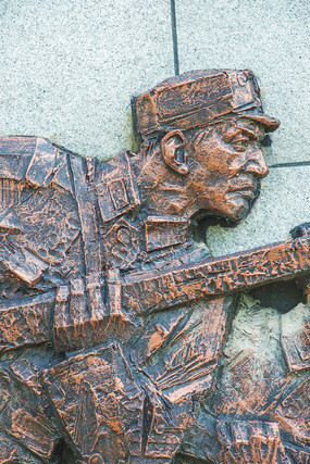 ��ɽ��ʿ��԰���ս���е�սʿ��ǹ����