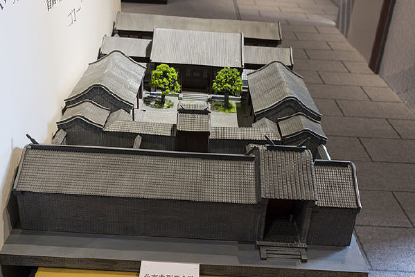 ������������ʽ�ĺ�Ժ