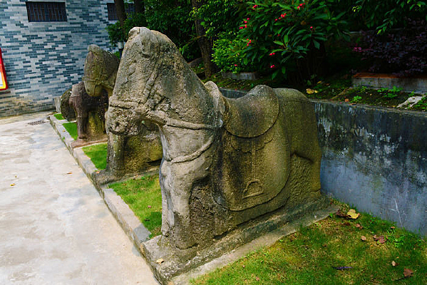 ��ʯ����