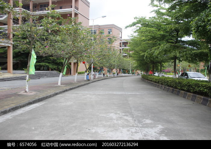 ѧУ��һ�н���ͼƬ