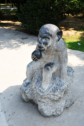 十二生肖石雕猴