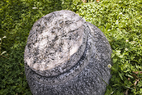 �ݴ������ʯС��