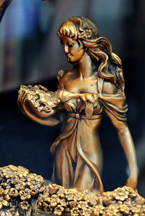 ͭ��ŷ����Ů����