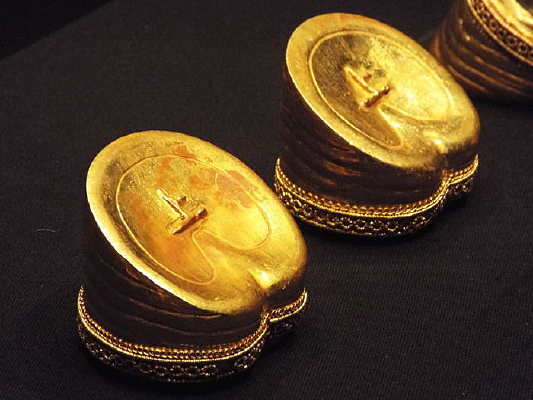 �Ŵ������