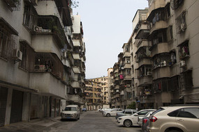 �¾ɵľ���¥