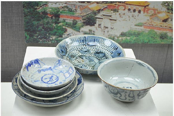 ����������