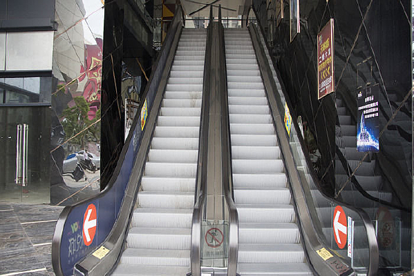 �̳�����