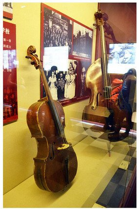 ����������