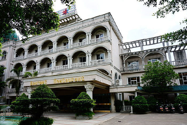 ���н���