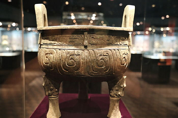 �����������ض���ͭ��