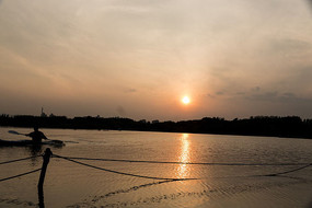 �����µĺӵ�