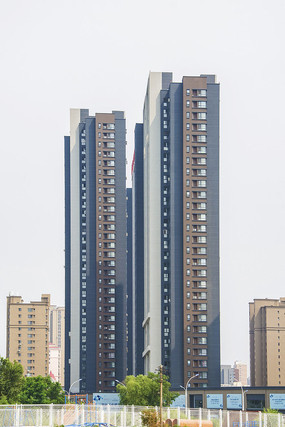 ��ɽ���ֹ�԰�����ĸ߲����¥