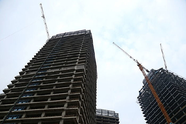 �����ڽ���Ħ���¥