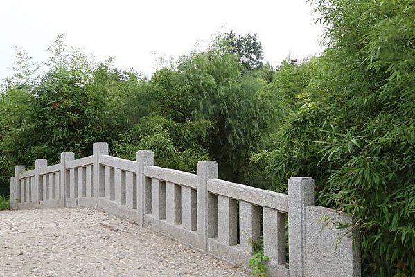 ԰�־�������ǰ��ʯ������