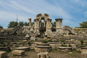 Բ��԰��ˮ���м�Զ��