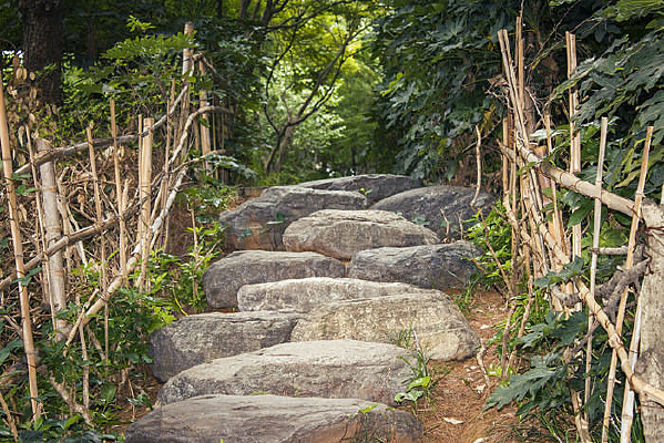 �ּ��ʯ��С·