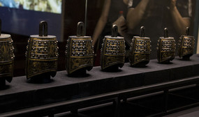 ��ͭť������