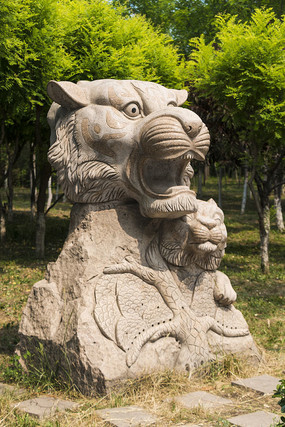 ʨ��ʯ��Զ��