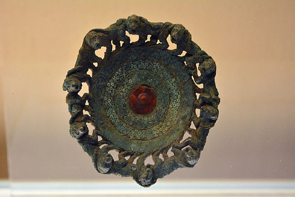 ����͸������Ƕ������