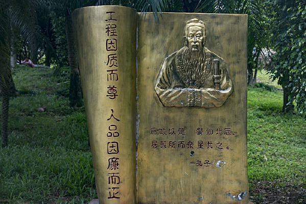 ���Ӹ���