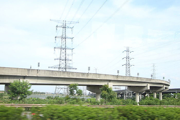 �ӿ�����ʻ�ĳ������߼���