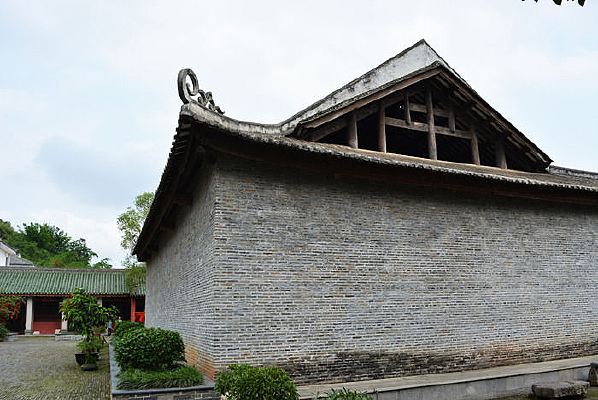 ����װ��