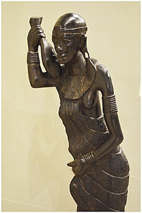 ��ˮ��Ů��