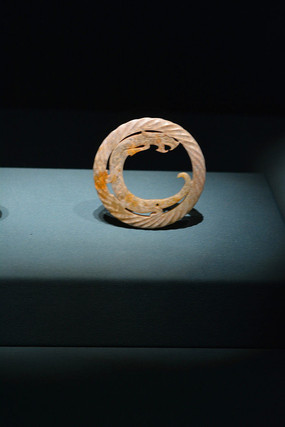 ս������������