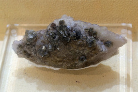 ����ʯ����