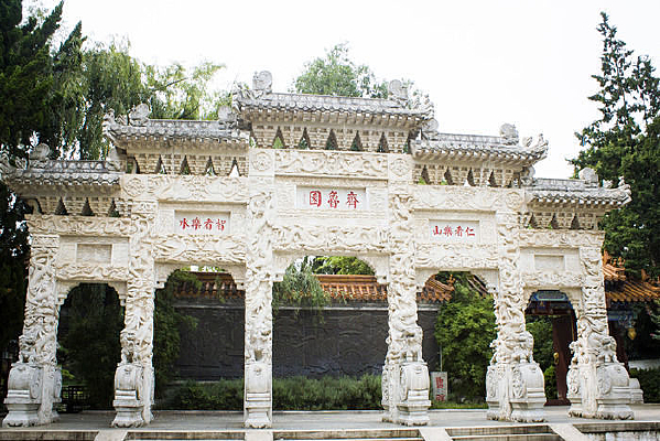 ����ʯ�����¥