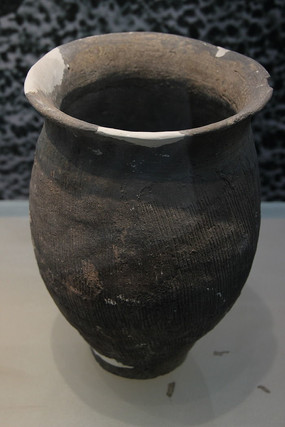 夏代裂纹灰陶大口陶罐