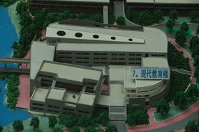 ݸ����ɽ��У���ִ�����¥ģ��