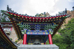 ǧɽ�հ�����¥