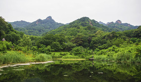 ǧɽ�һ�Ϫ����ɽ��