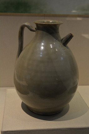 ��ԽҤ��ˮ�Ի���ִ��