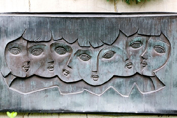 ͭ��һȺ������