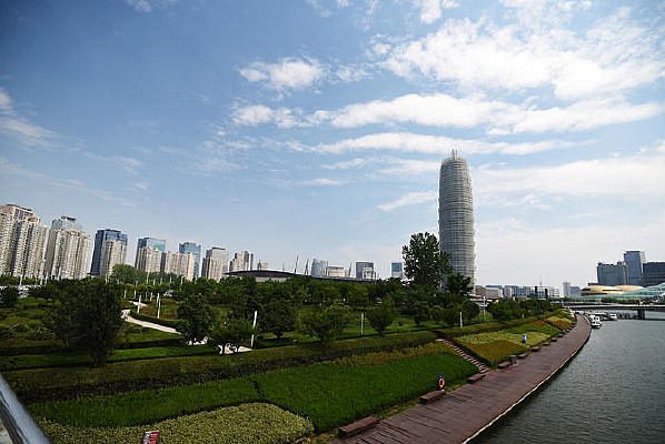 ֣��������ɫ