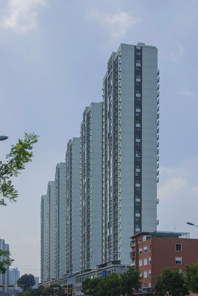 ��ɽ����·�߸߲㽨��������