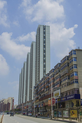 ��ɽ����·�߸߲㽨�����������