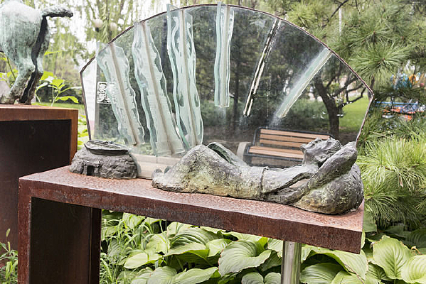 ��������