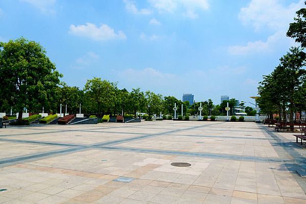 �����Ĺ㳡�羰