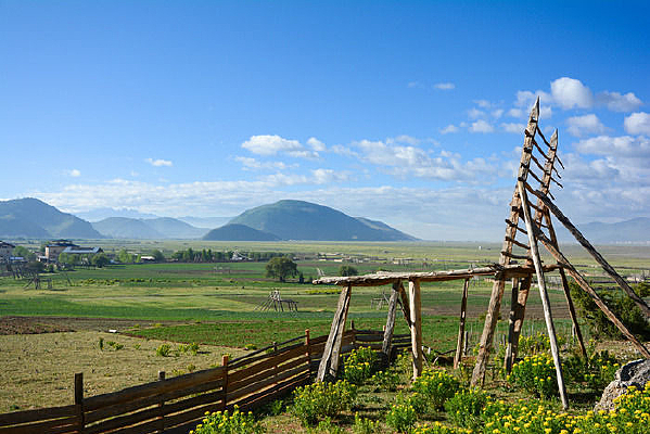 ��ԭΧ��Φ�˷羰