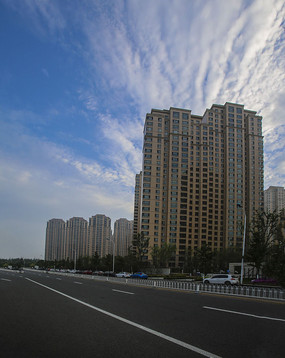 ��·�Եĸ�¥