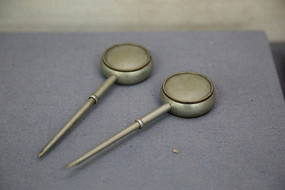 �������